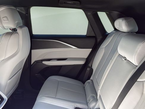 Certified 2024 Cadillac Lyriq Luxury w/ LPO, Floor Liner Package AWD/4WD image 23