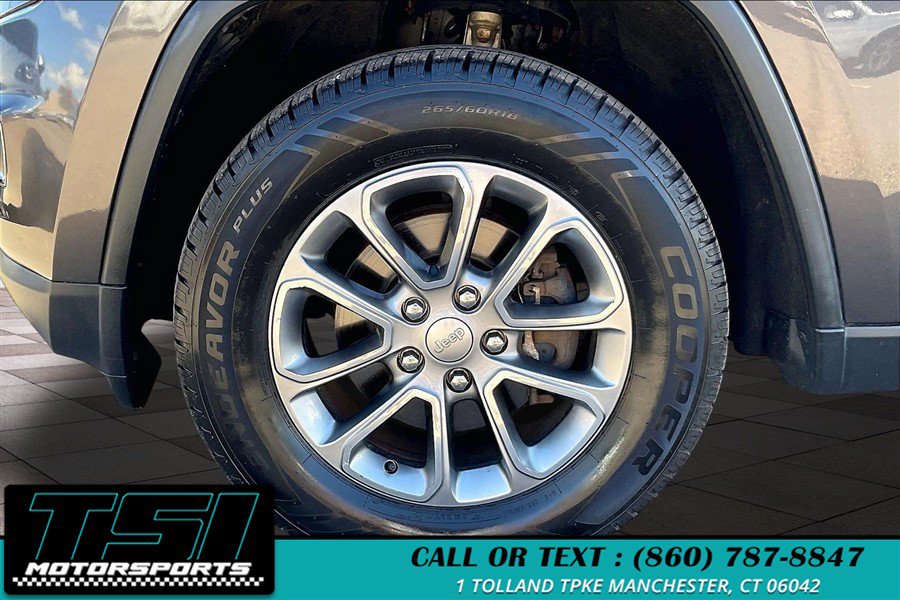 Used 2016 Jeep Grand Cherokee Limited AWD/4WD image 9