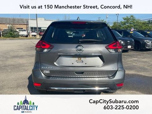 Used 2018 Nissan Rogue S AWD/4WD image 6