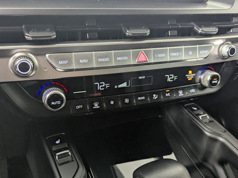 Used 2024 Kia Telluride S w/ S Sunroof Package FWD image 19