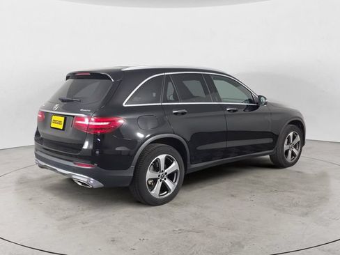 Used 2018 Mercedes-Benz GLC 300 4MATIC image 5
