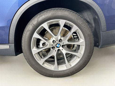 Used 2020 BMW X5 xDrive40i w/ Premium Package AWD/4WD image 11
