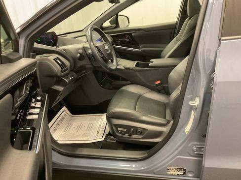 Used 2023 Subaru Solterra AWD image 4