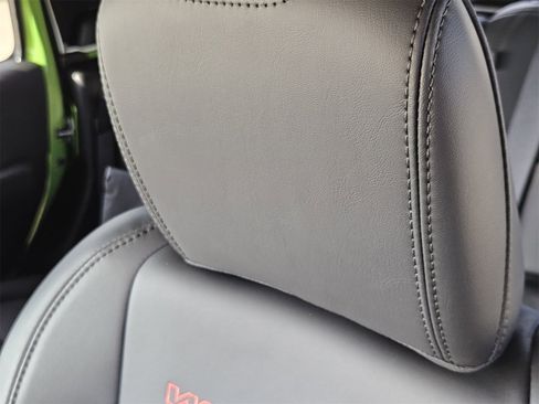 New 2025 Jeep Gladiator Rubicon image 16