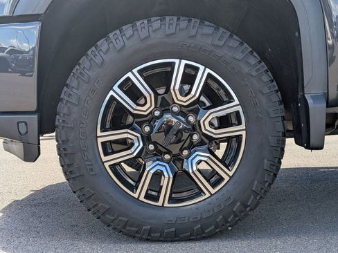 Used 2020 GMC Sierra 3500 AT4 w/ AT4 Premium Package AWD/4WD image 26