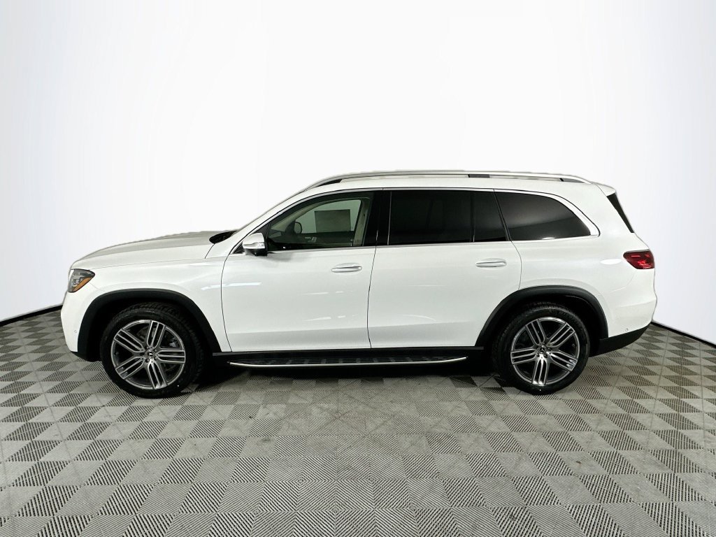 New 2026 Mercedes-Benz GLS 450 4MATIC image 4