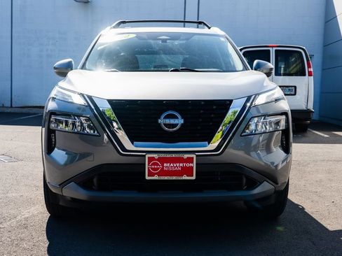 Used 2022 Nissan Rogue SV w/ SV Premium Package AWD/4WD image 2