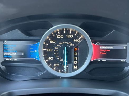 Used 2015 Ford Explorer XLT w/ Equipment Group 202A image 6