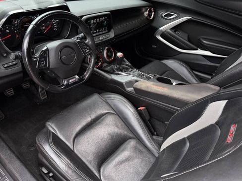 Used 2016 Chevrolet Camaro SS RWD image 11