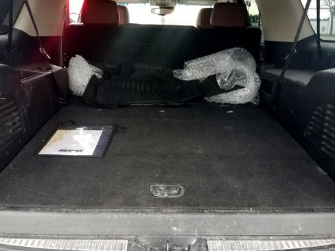 Used 2015 Cadillac Escalade ESV Premium image 22