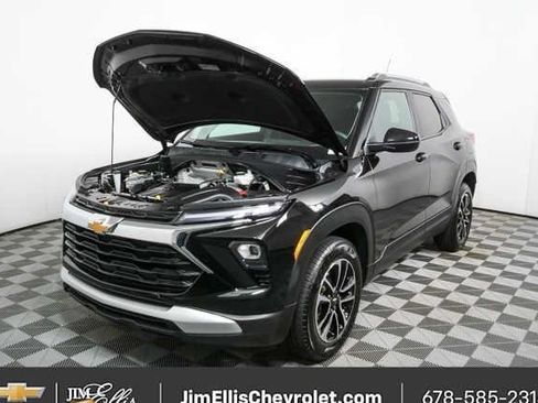 Certified 2025 Chevrolet TrailBlazer LT AWD/4WD image 28