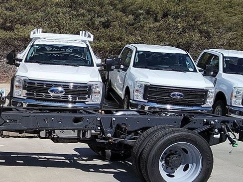 New 2025 Ford F450 XL w/ XL Chrome Package image 20