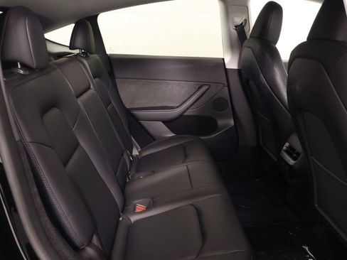 Used 2023 Tesla Model Y Long Range AWD/4WD image 29