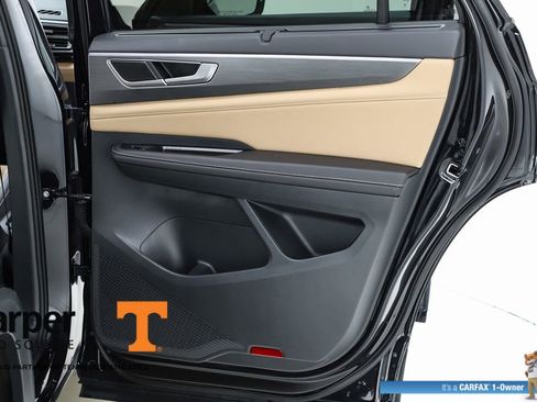 Used 2025 Volkswagen Atlas Cross Sport SE w/ Panoramic Sunroof Package image 70