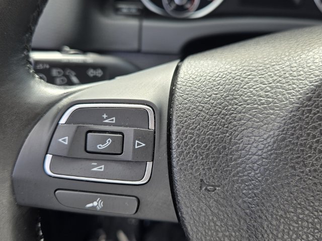 Used 2016 Volkswagen Tiguan S FWD image 25