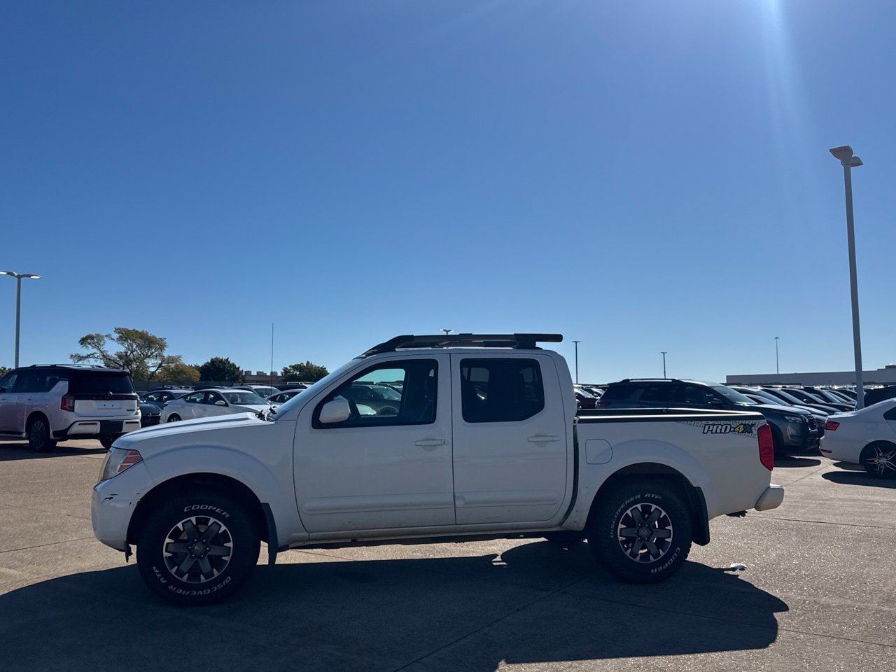 Used 2015 Nissan Frontier PRO-4X w/ Pro-4x Luxury Package AWD/4WD image 15