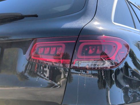 Used 2020 Mercedes-Benz GLC 300 image 11