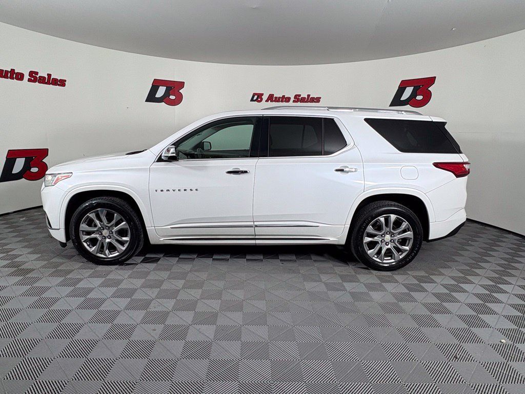 Used 2019 Chevrolet Traverse Premier w/ Driver Confidence II Package FWD image 3