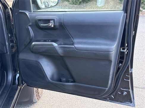Used 2022 Toyota Tacoma SR5 image 8