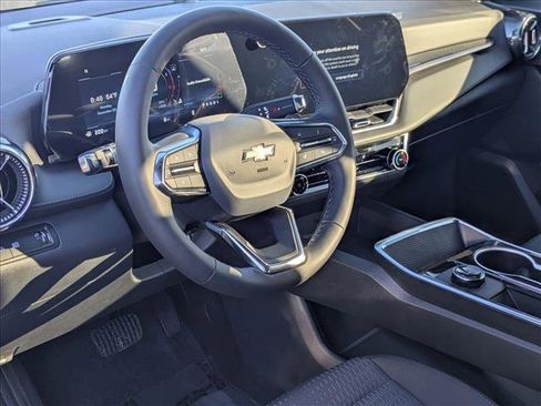 New 2026 Chevrolet Equinox LT w/ Safety and Technology Package image 3