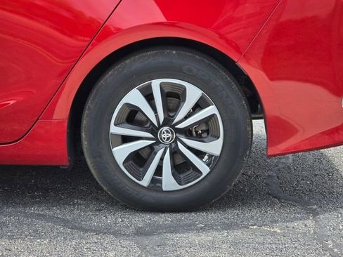 Used 2019 Toyota Prius Prime Premium image 13