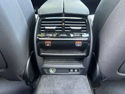 Used 2020 BMW M550i xDrive w/ Dynamic Handling Package AWD/4WD image 31