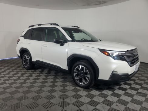 Used 2026 Subaru Forester Premium image 2