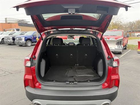Used 2020 Ford Escape SE image 6