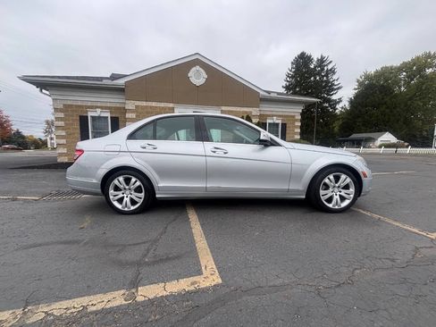 Used 2009 Mercedes-Benz C 300 4MATIC Sedan image 6