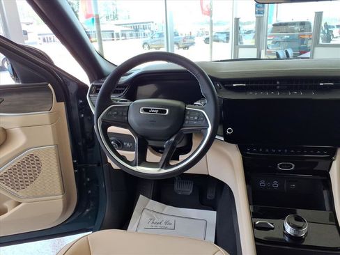 New 2026 Jeep Grand Cherokee L Limited AWD/4WD image 12