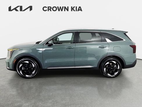 Certified 2025 Kia Sorento EX FWD image 8