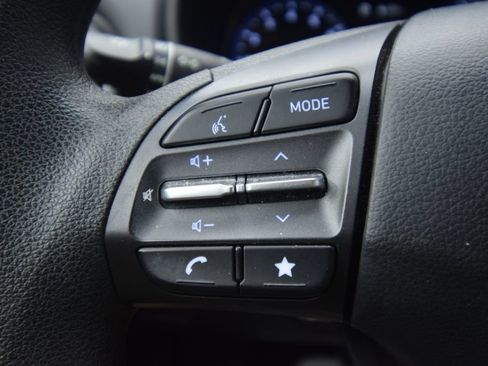 Used 2022 Hyundai Kona SEL AWD/4WD image 35