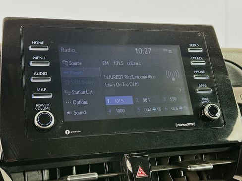 Used 2022 Toyota Camry SE image 21