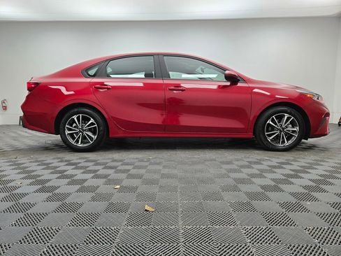 Used 2024 Kia Forte LXS image 8