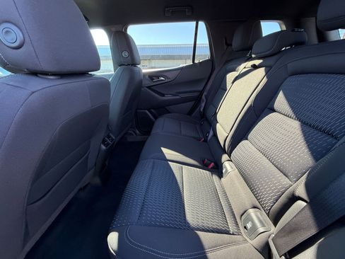 Used 2025 Chevrolet Equinox LT image 23