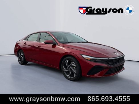 Used 2025 Hyundai Elantra Limited FWD image 1
