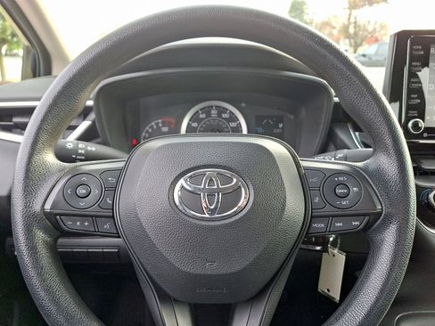 Certified 2022 Toyota Corolla LE image 18