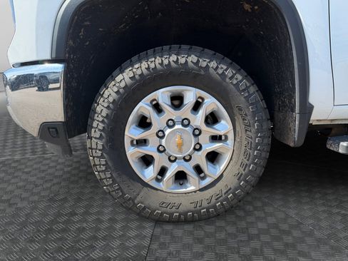 Used 2024 Chevrolet Silverado 2500 LTZ w/ LTZ Convenience Package AWD/4WD image 25