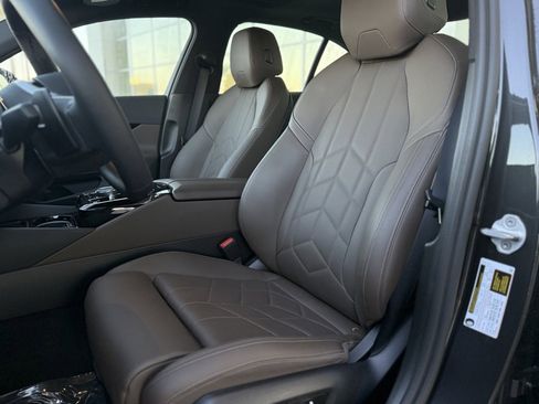 Used 2025 BMW 530i image 11