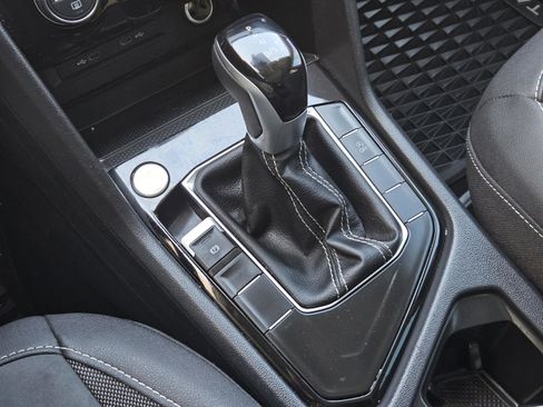 Used 2024 Volkswagen Taos SE image 20