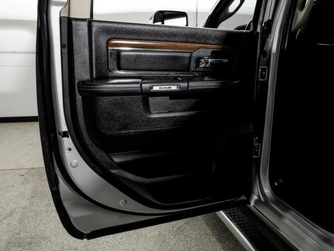 Used 2015 RAM 1500 Laramie w/ Convenience Group AWD/4WD image 59