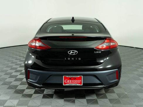 Used 2017 Hyundai Ioniq SEL FWD image 5