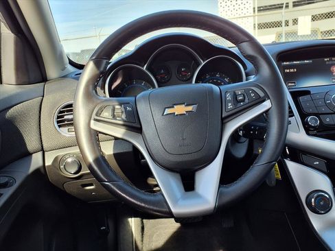 Used 2016 Chevrolet Cruze LT image 12