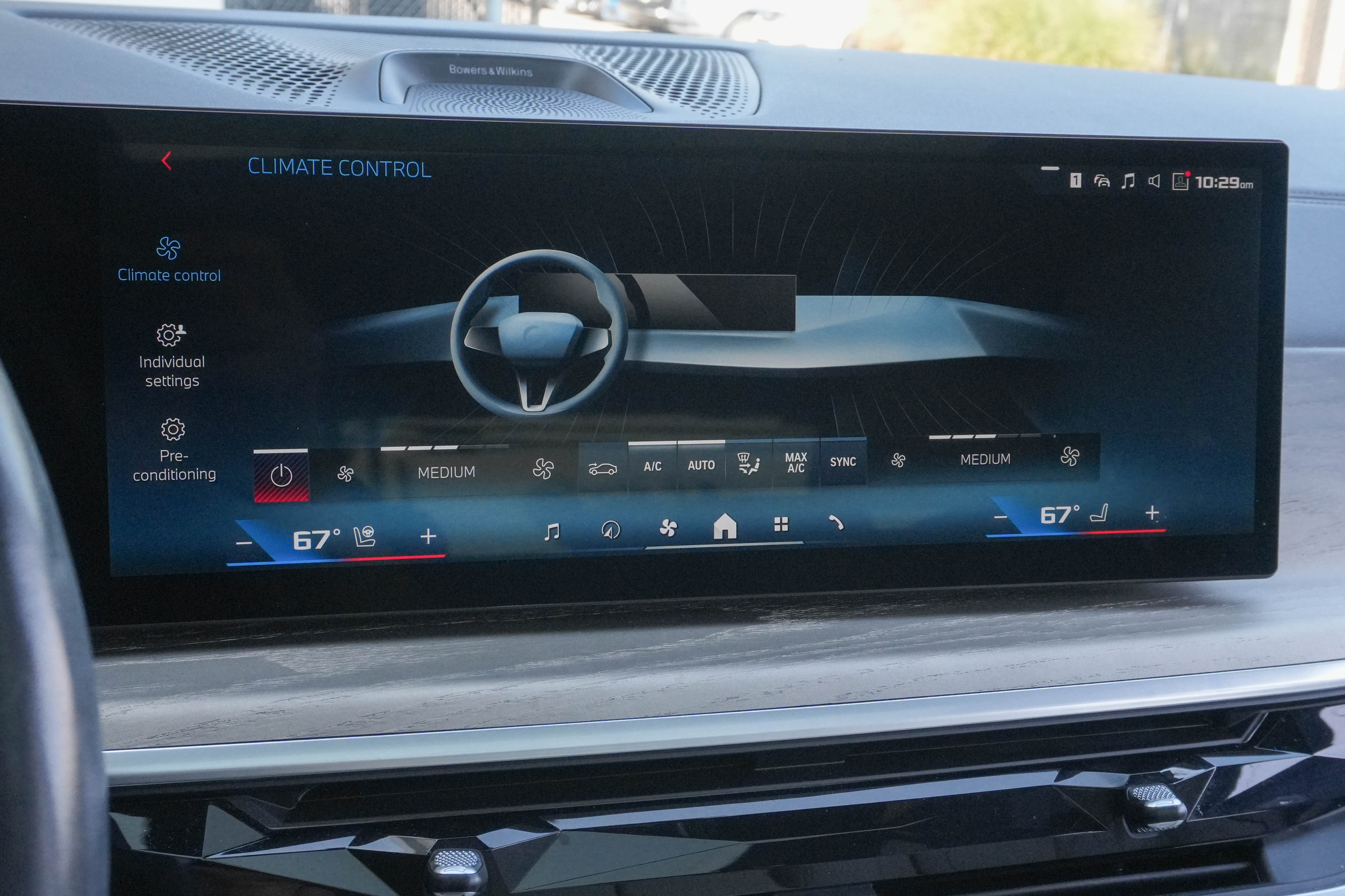 Certified 2024 BMW X7 M60i AWD/4WD image 26