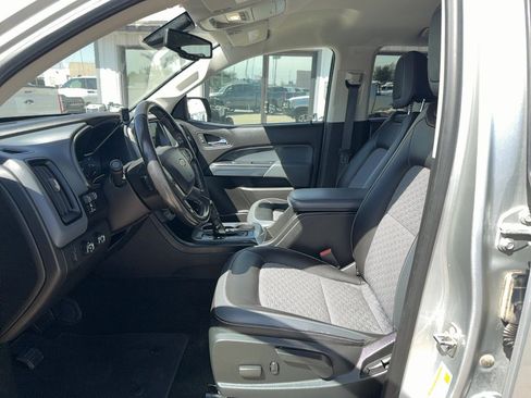Used 2018 Chevrolet Colorado Z71 AWD/4WD image 12