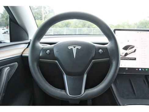 Used 2023 Tesla Model Y Long Range AWD/4WD image 17