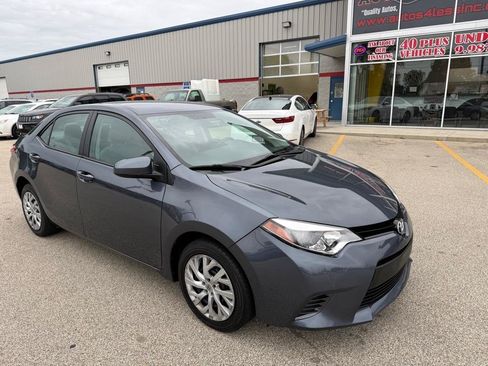Used 2016 Toyota Corolla LE FWD image 3