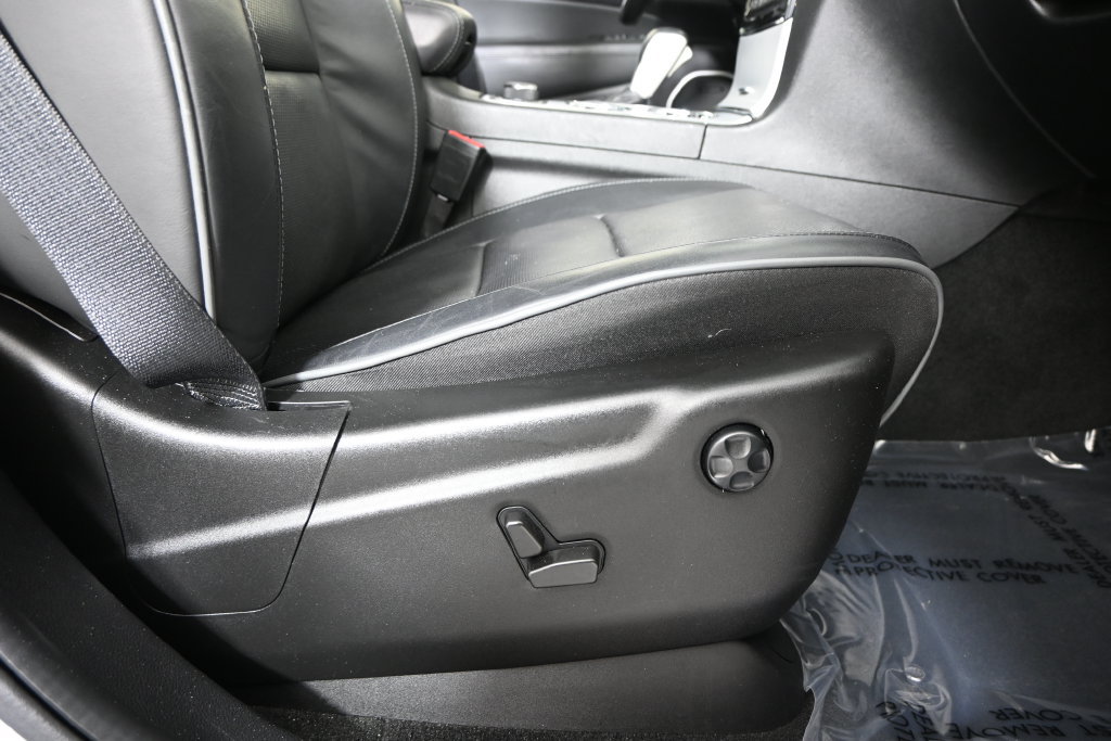 Used 2021 Jeep Grand Cherokee Summit AWD/4WD image 14