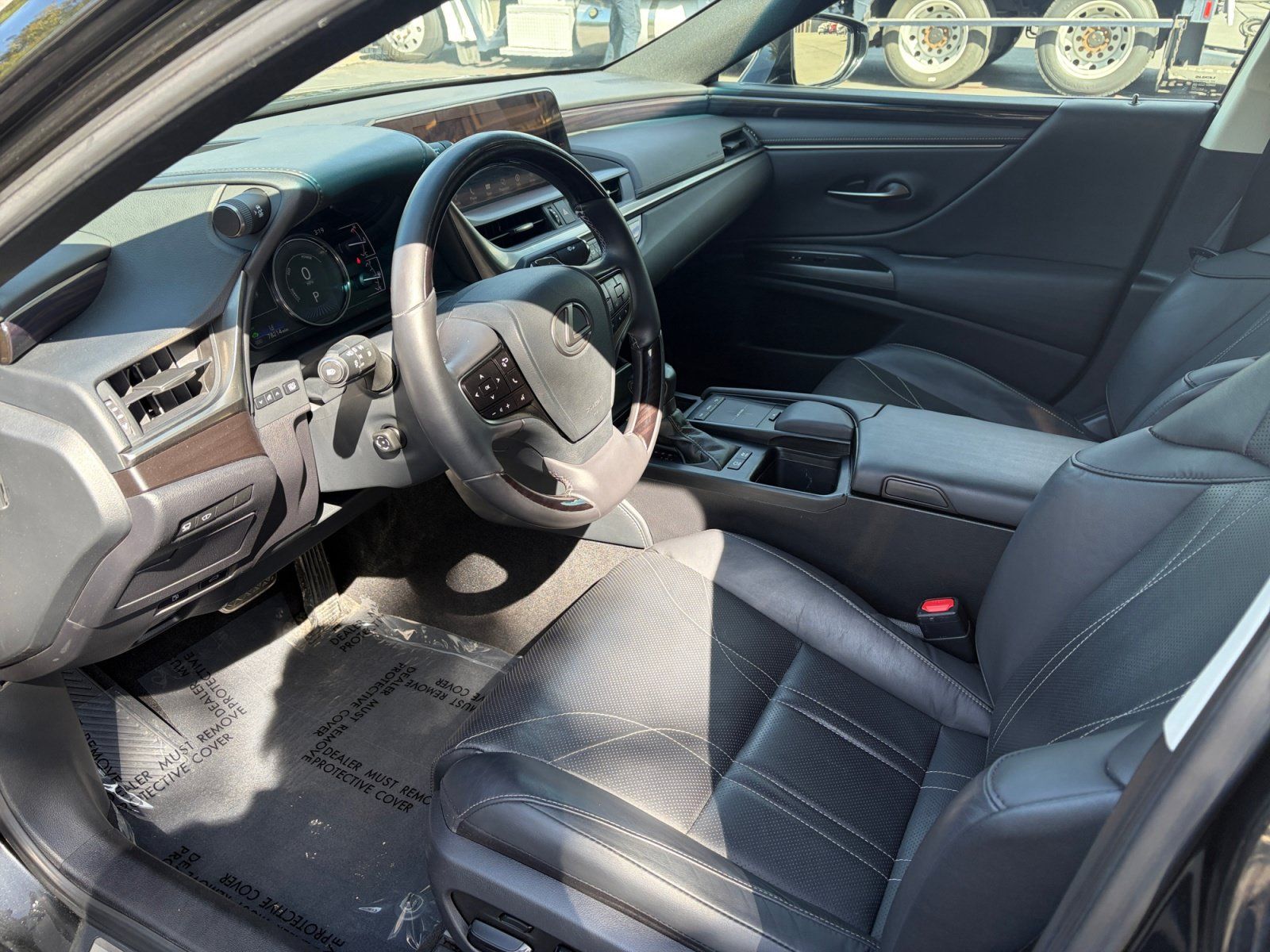 Used 2019 Lexus ES 300h w/ Accessory Package 2 FWD image 9