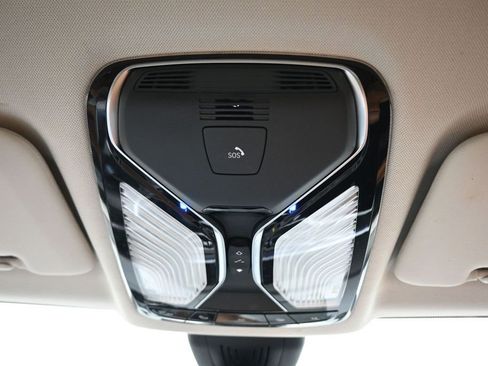 Used 2021 BMW X7 xDrive40i w/ Premium Package AWD/4WD image 28